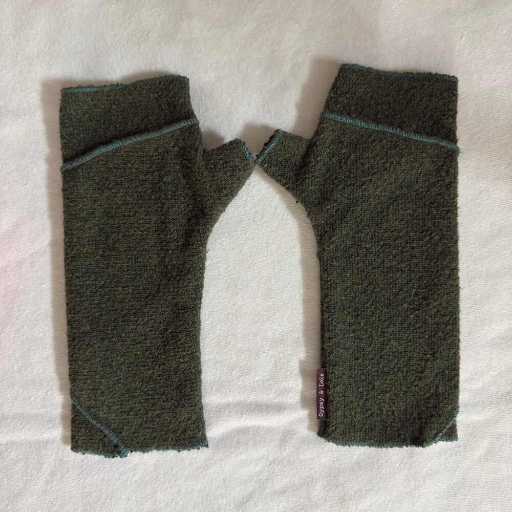 Gypsy LoLo Green Fleece Fingerless Gloves Arm Warmers Wrist Warmers Boho Eco